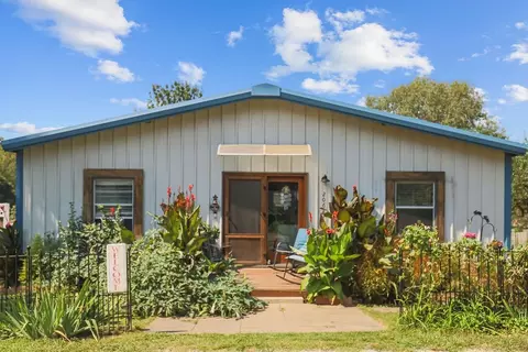 20621 Hillcrest Dr, Springdale, AR 72764