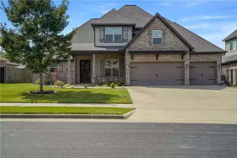 105 NW White Oak Rd, Bentonville, AR 72712