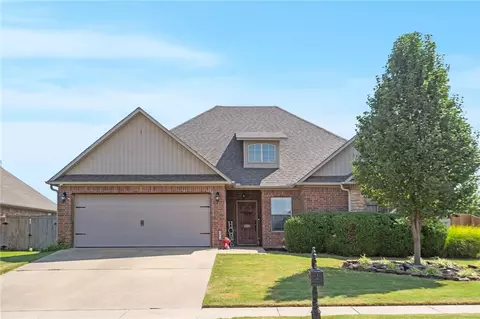 3813 N 3rd St, Rogers, AR 72756