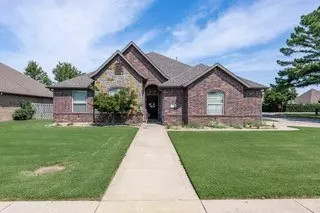 4401 Canopy Meadows Dr, Rogers, AR 72758
