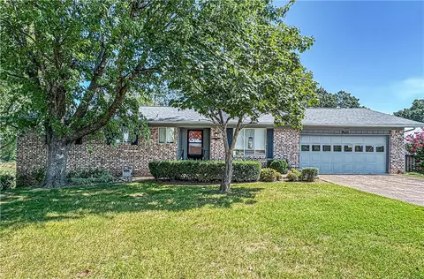 2266 Cottonwood Rd, Harrison, AR 72601