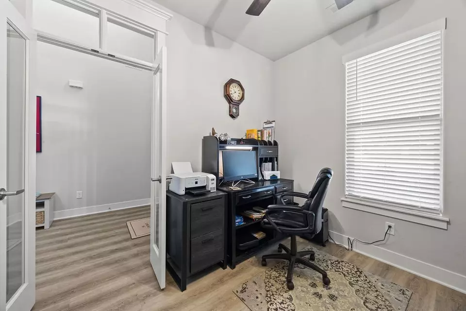 Entry Way - 1626 S Price Ave, Fayetteville, AR 72701 photo 4 of 8