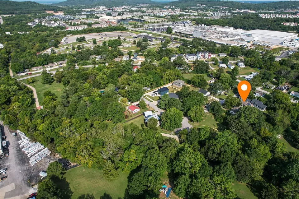 View/Area - 1626 S Price Ave, Fayetteville, AR 72701 photo 5 of 7