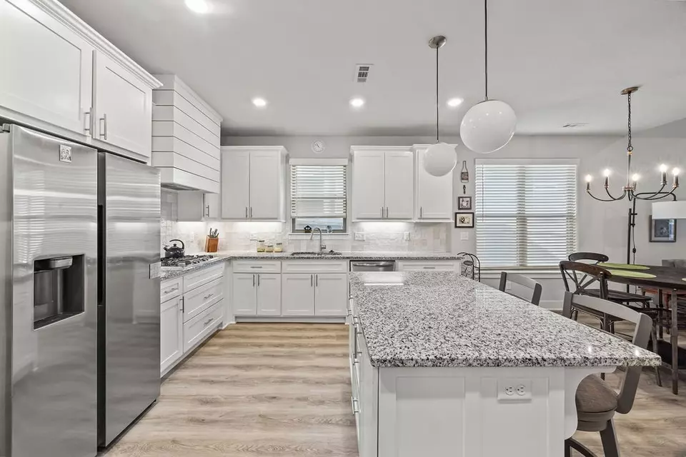 Kitchen - 1626 S Price Ave, Fayetteville, AR 72701 photo 3 of 3