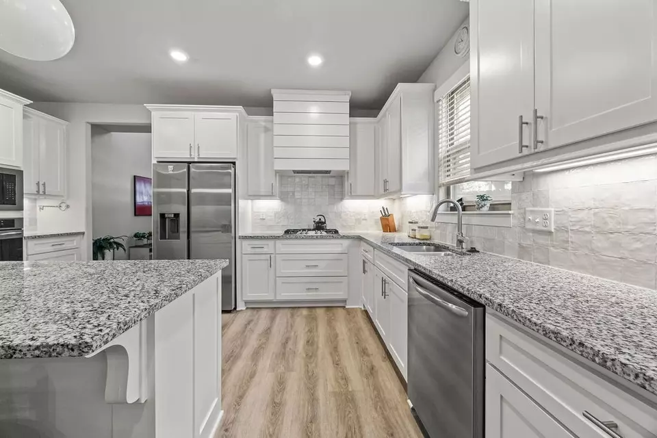 Kitchen - 1626 S Price Ave, Fayetteville, AR 72701 photo 1 of 3