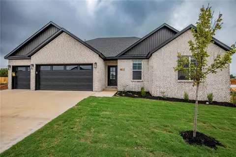 4917 Farmhouse St, Springdale, AR 72762