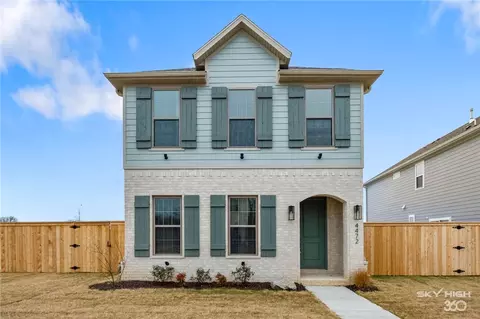4472 W Bronco Dr, Fayetteville, AR 72704