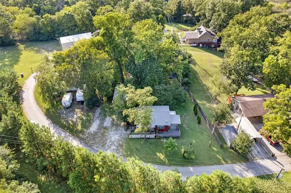 View/Area - 19129 Shoreline Way, Fayetteville, AR 72703 photo 3 of 4