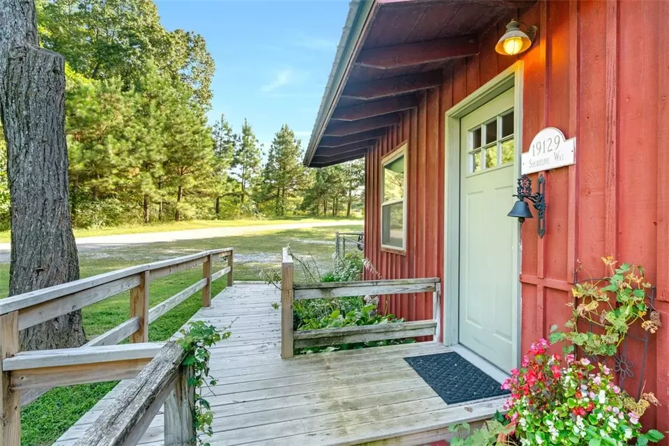 Exterior - 19129 Shoreline Way, Fayetteville, AR 72703 photo 9 of 10