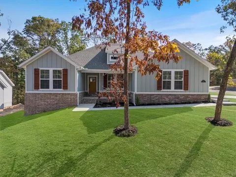 112 Ingleborough Dr, Bella Vista, AR 72715