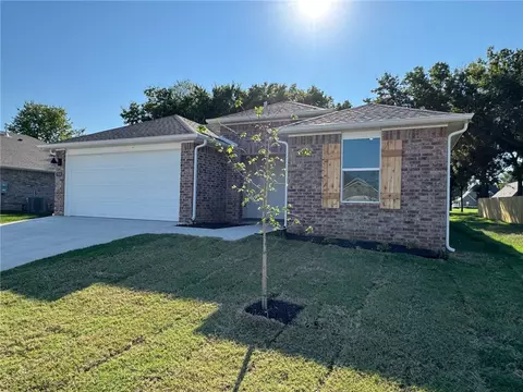 535 Arizona St, Farmington, AR 72730