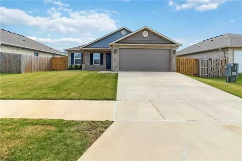 3715 S 2nd Pl, Rogers, AR 72758
