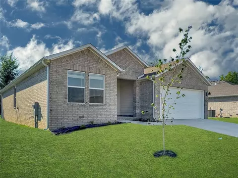 567 Arizona St, Farmington, AR 72730