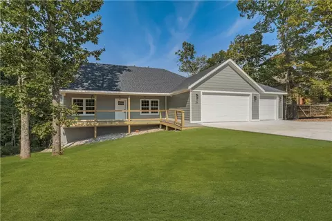 26 Penrith Dr, Bella Vista, AR 72714