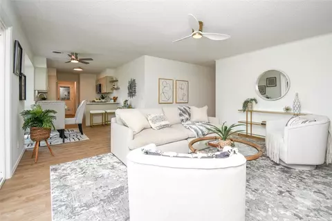 1522 W Gum St, Rogers, AR 72758