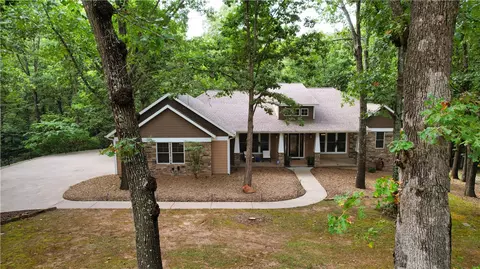 8543 E Plentywood Rd, Bentonville, AR 72712