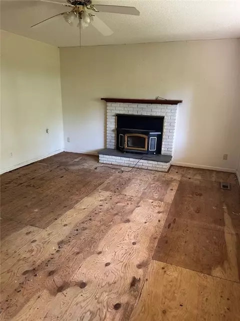 Living - 212 Redbud Trl, West Fork, AR 72774 photo 1 of 1