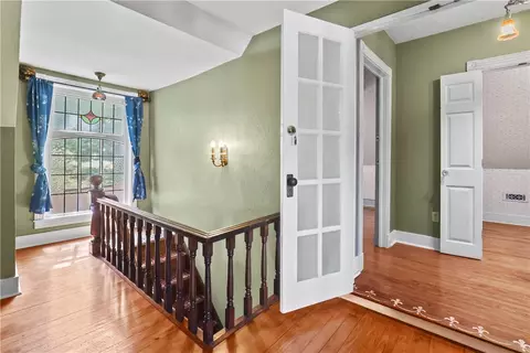 Entry Way - 610 W Central Ave, Harrison, AR 72601 photo 7 of 10
