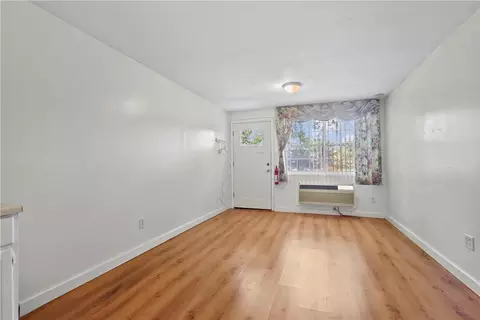 Living - 610 W Central Ave, Harrison, AR 72601 photo 3 of 3