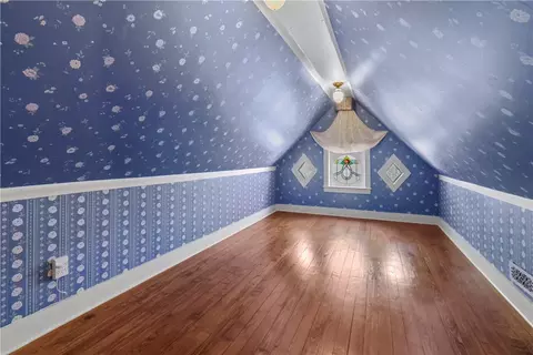 Bedroom - 610 W Central Ave, Harrison, AR 72601 photo 6 of 6