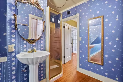 Bath - 610 W Central Ave, Harrison, AR 72601 photo 8 of 10
