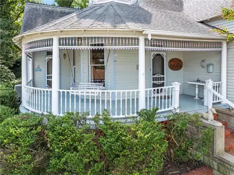 Exterior - 610 W Central Ave, Harrison, AR 72601 photo 2 of 10