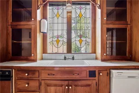 Kitchen - 610 W Central Ave, Harrison, AR 72601 photo 3 of 3