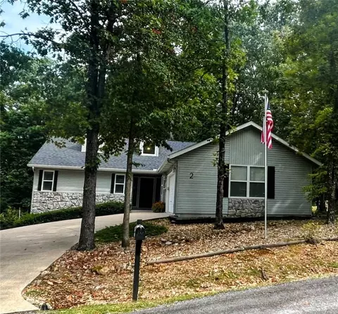 2 Stewkley Ln, Bella Vista, AR 72714