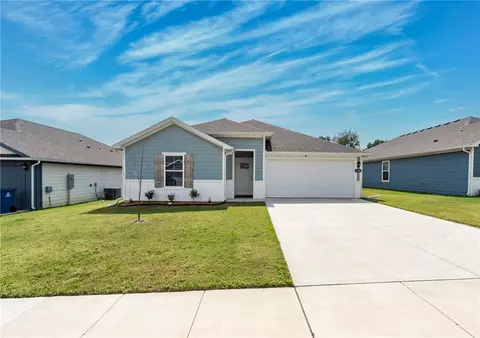 1309 W Chavis St, Gentry, AR 72734