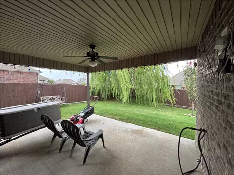 Exterior - 1110 Tulip St, Centerton, AR 72719 photo 10 of 19