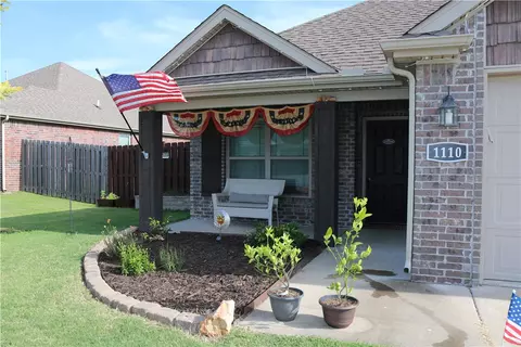 Exterior - 1110 Tulip St, Centerton, AR 72719 photo 4 of 19