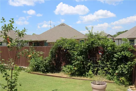 Exterior - 1110 Tulip St, Centerton, AR 72719 photo 16 of 19