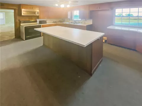 Kitchen - 5677 Cowan Loop, Harrison, AR 72601 photo 2 of 2