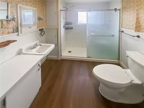Bath - 5677 Cowan Loop, Harrison, AR 72601 photo 1 of 2
