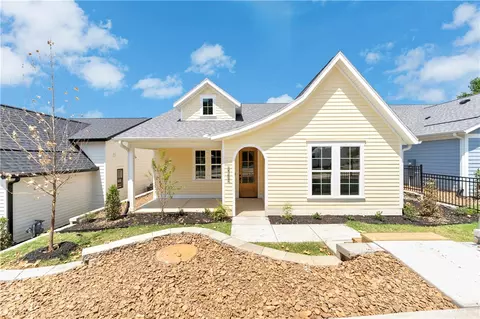 2354 E Rolling Hills Dr, Fayetteville, AR 72703