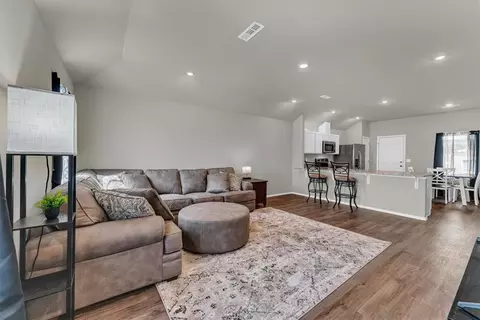 5530 Eldora Cv, Springdale, AR 72764 photo 2