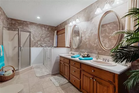 Bath - 4725 E Highway 64, Alma, AR 72921 photo 1 of 3