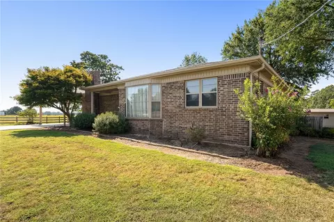 Exterior - 4725 E Highway 64, Alma, AR 72921 photo 2 of 9