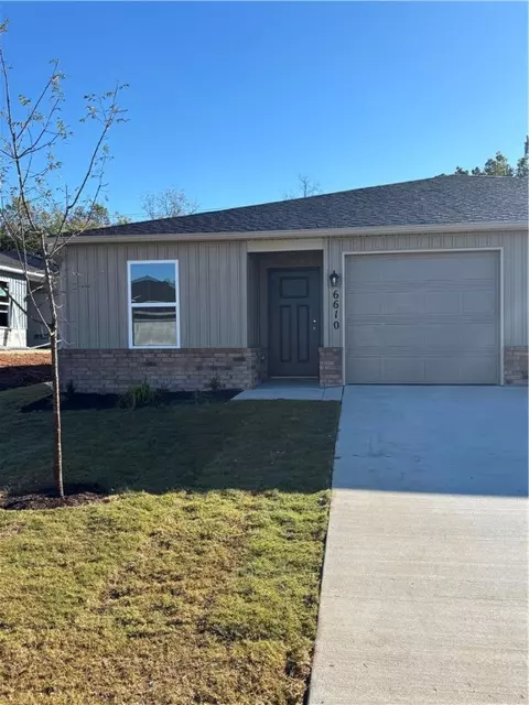 6610 NW Kathleen St, Bentonville, AR 72713