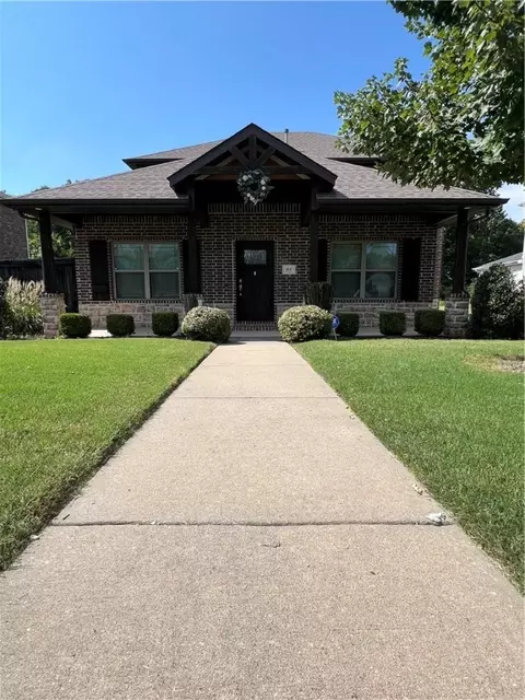 515 Salem Rd, Fayetteville, AR 72704