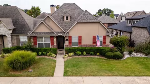 3207 SW Stonepoint Ave, Bentonville, AR 72713