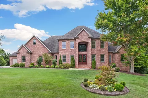 10 S Plymouth Ln, Rogers, AR 72758