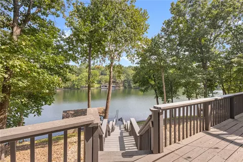 4 Frensham Ln, Bella Vista, AR 72715