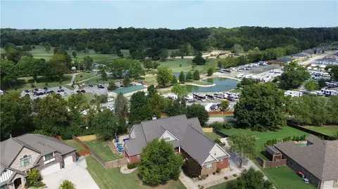 1359 Duffers Ct, Cave Springs, AR 72718