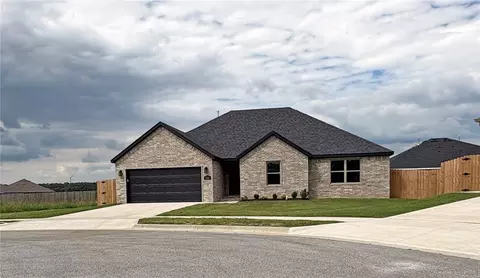 801 W Ramsey Dr, Siloam Springs, AR 72761
