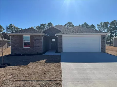 373 Florida Ave, Farmington, AR 72730
