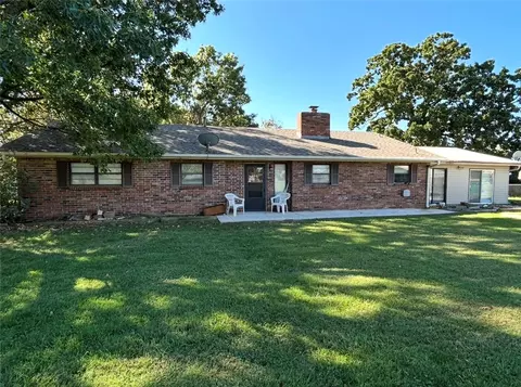 1445 Bliss St, Centerton, AR 72719