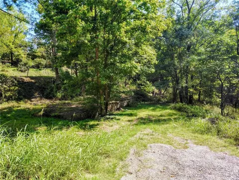 W Van Buren, Eureka Springs, AR 72632