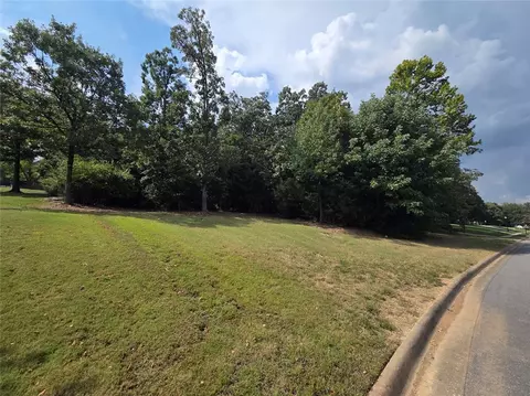 1273 N Summersby Dr, Fayetteville, AR 72701