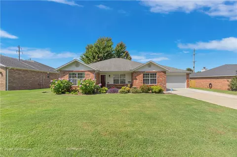 1647 N Genoa Ave, Fayetteville, AR 72704